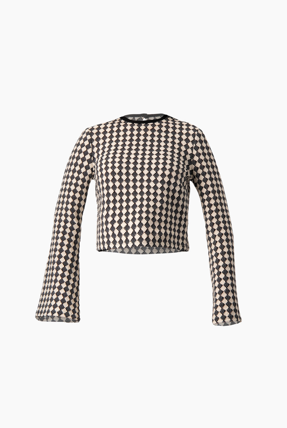 Blusa tejida natural con mangas acampanadas y patrón geométrico.