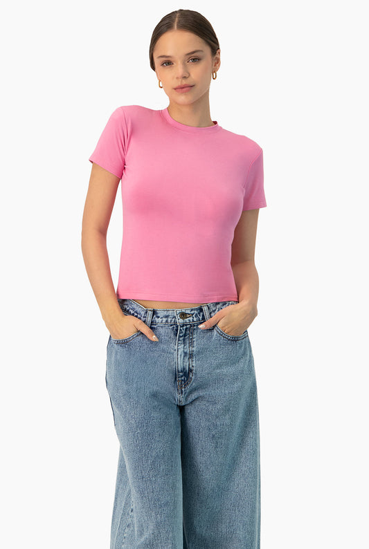 Playera básica lisa rosa de manga corta