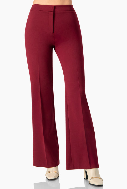 Pantalón recto color vino aterciopelado sin bolsas